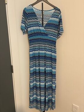 Cristinalove Blue Chevron V‑Neck Maxi Dress